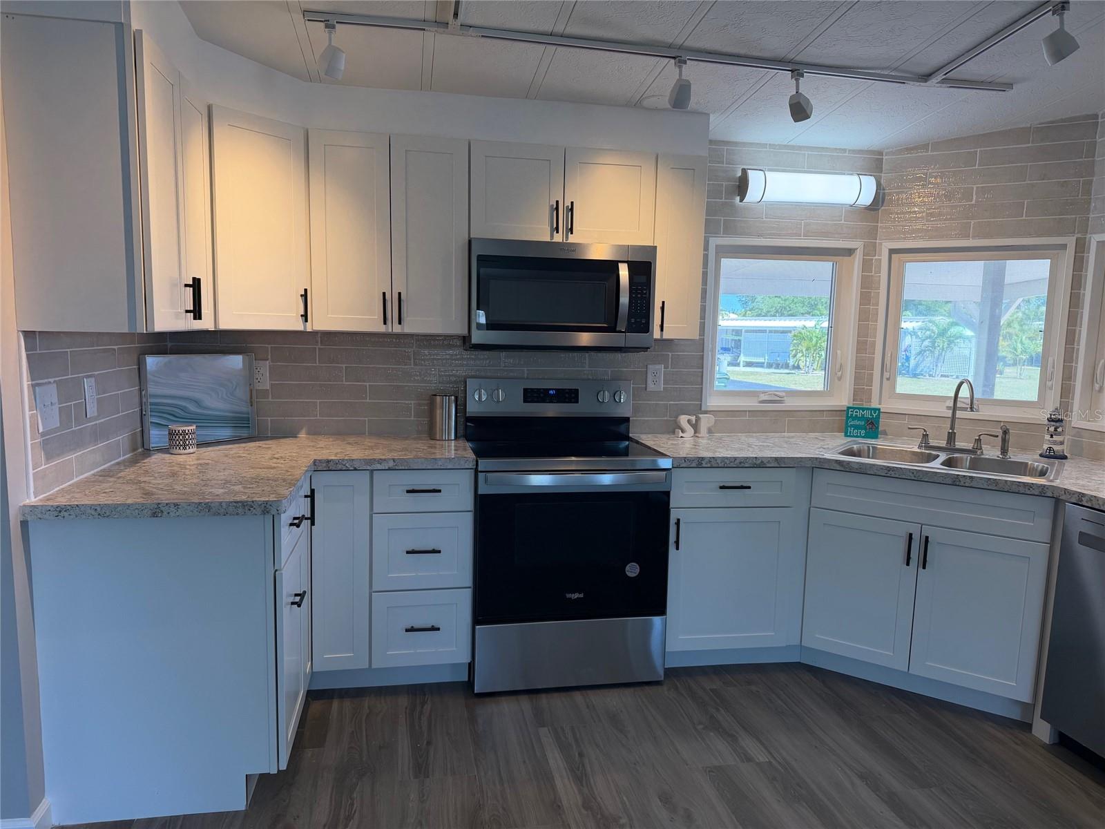 SANDALWOOD PARK - Residential