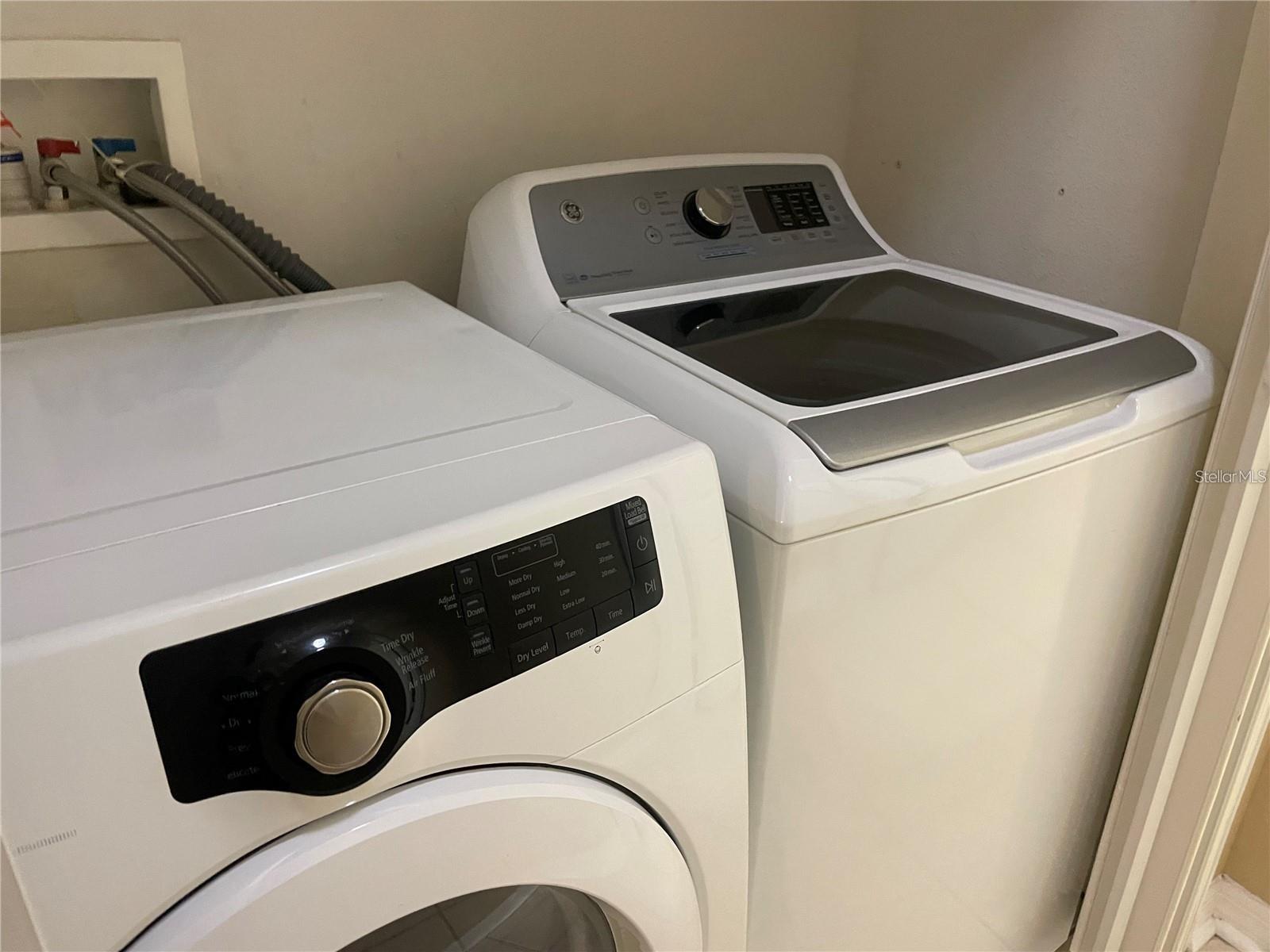 HAMMOCKS - Residential Lease