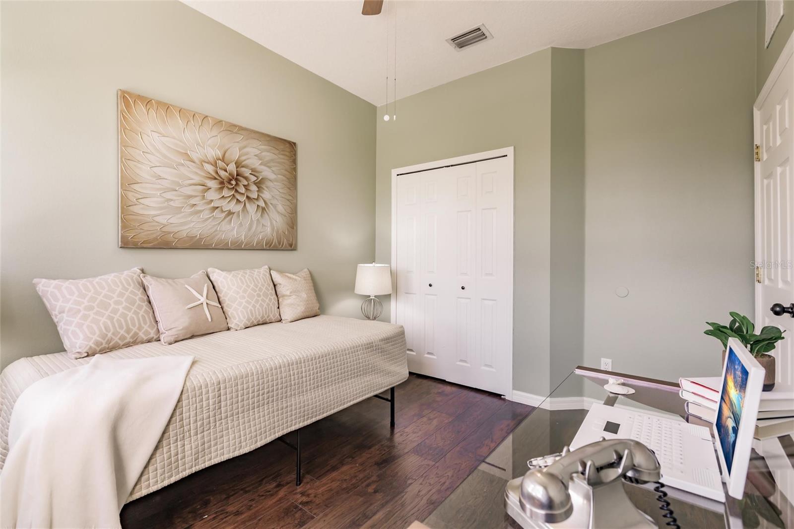 PARKSTONE - Residential