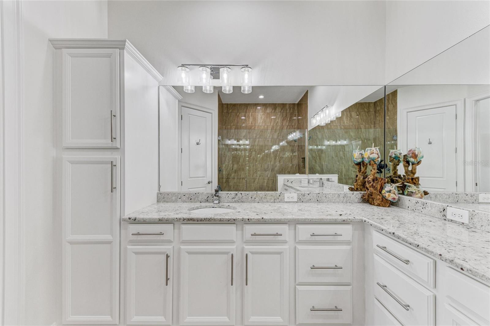 EDGEWATER WALK ON HARBOUR ISLE 5-36 - Residential