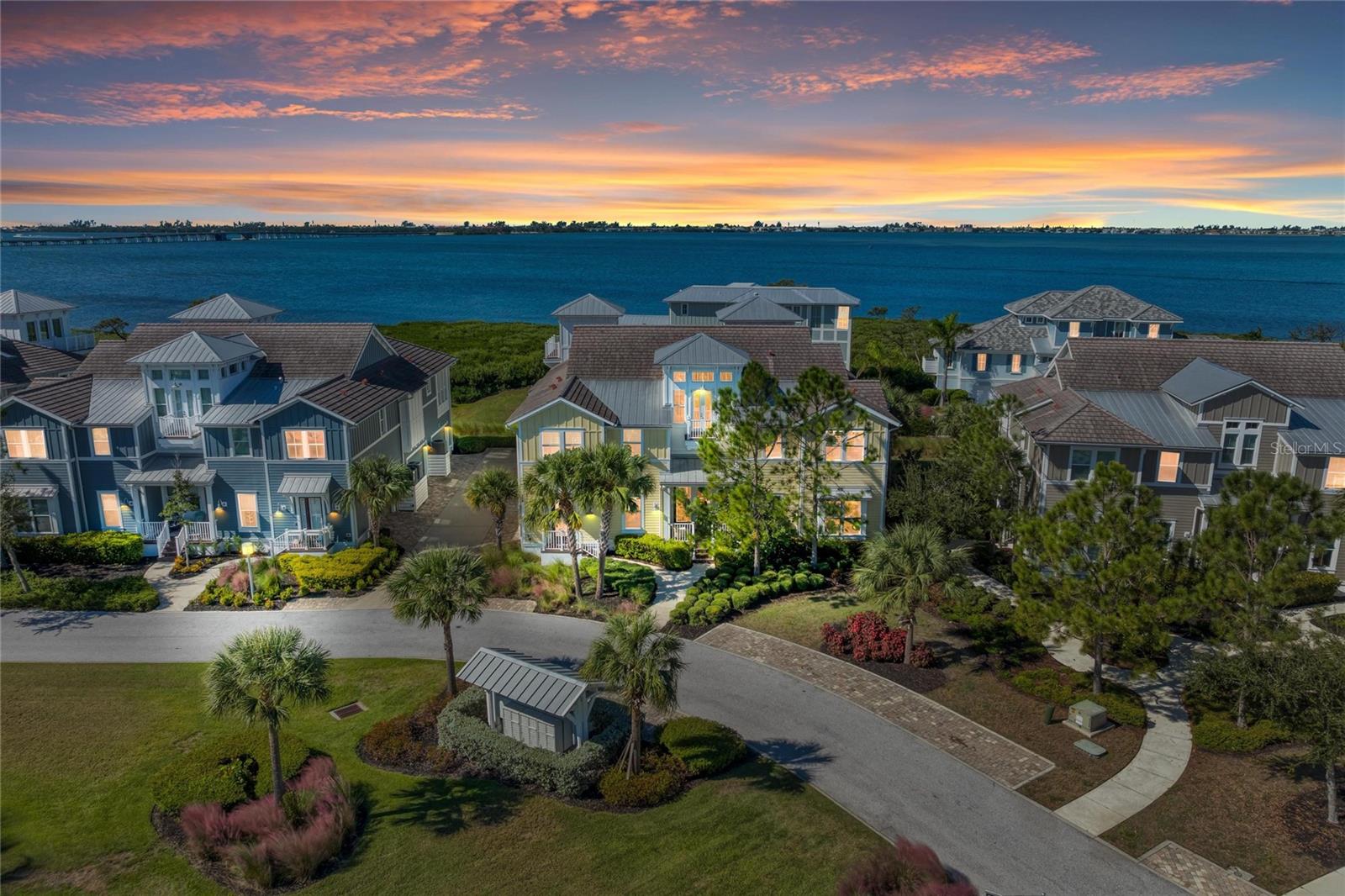 EDGEWATER WALK ON HARBOUR ISLE 5-36 - Residential