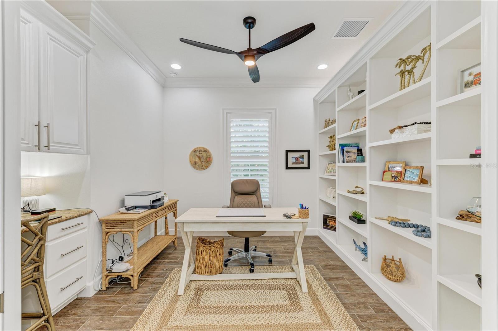 EDGEWATER WALK ON HARBOUR ISLE 5-36 - Residential