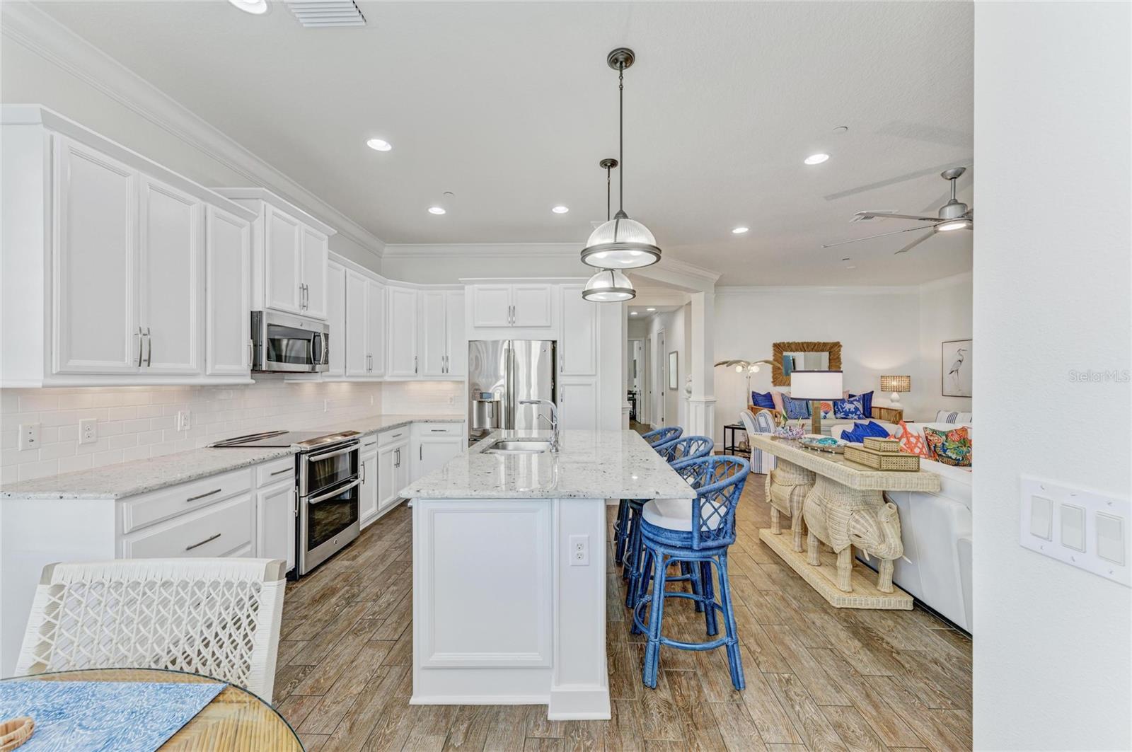 EDGEWATER WALK ON HARBOUR ISLE 5-36 - Residential