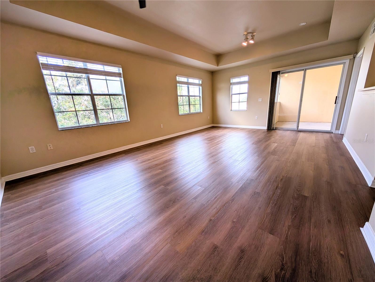1185 VILLAGIO CIRCLE 207