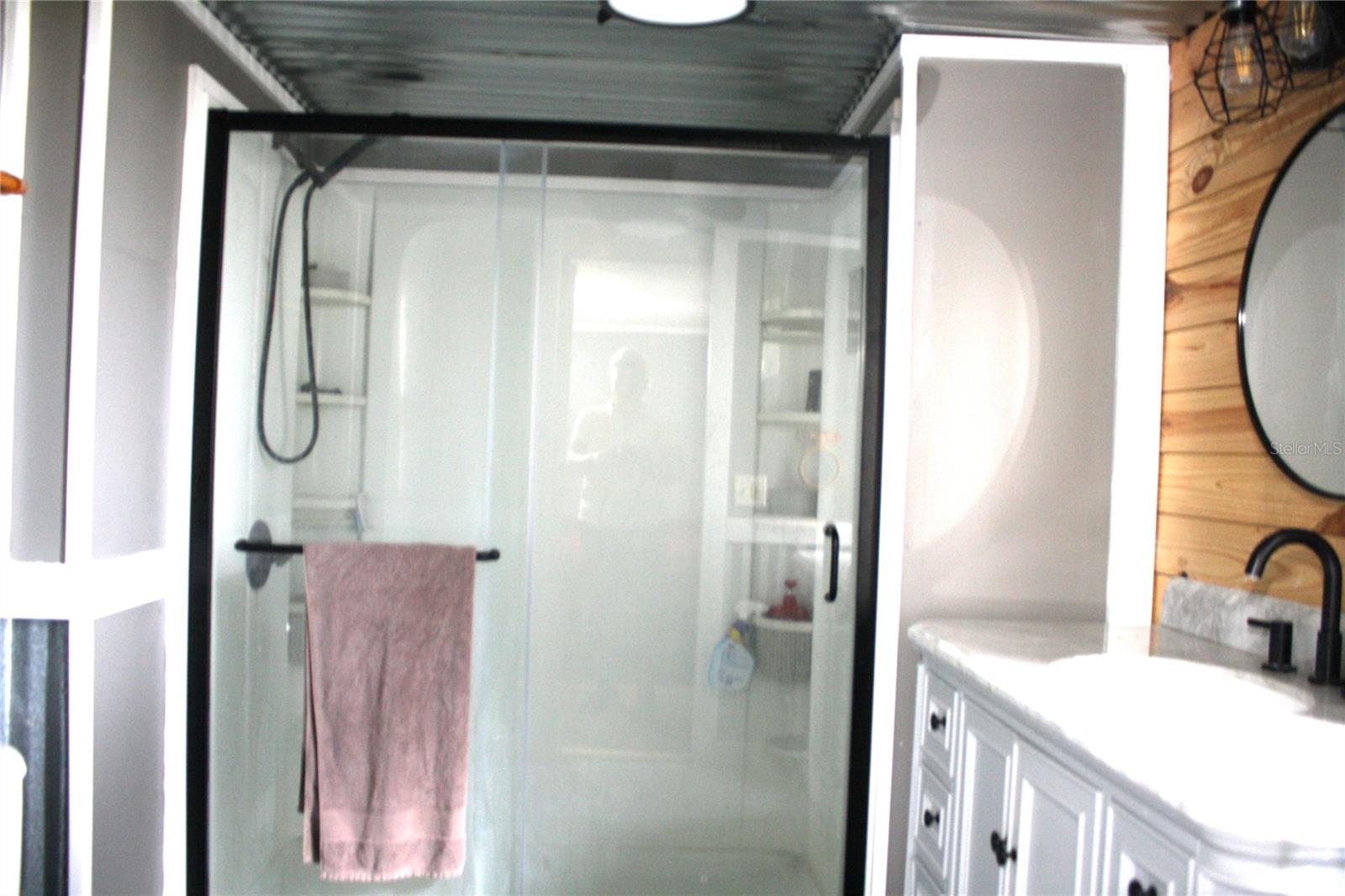 COUNTRY ACRES - Residential