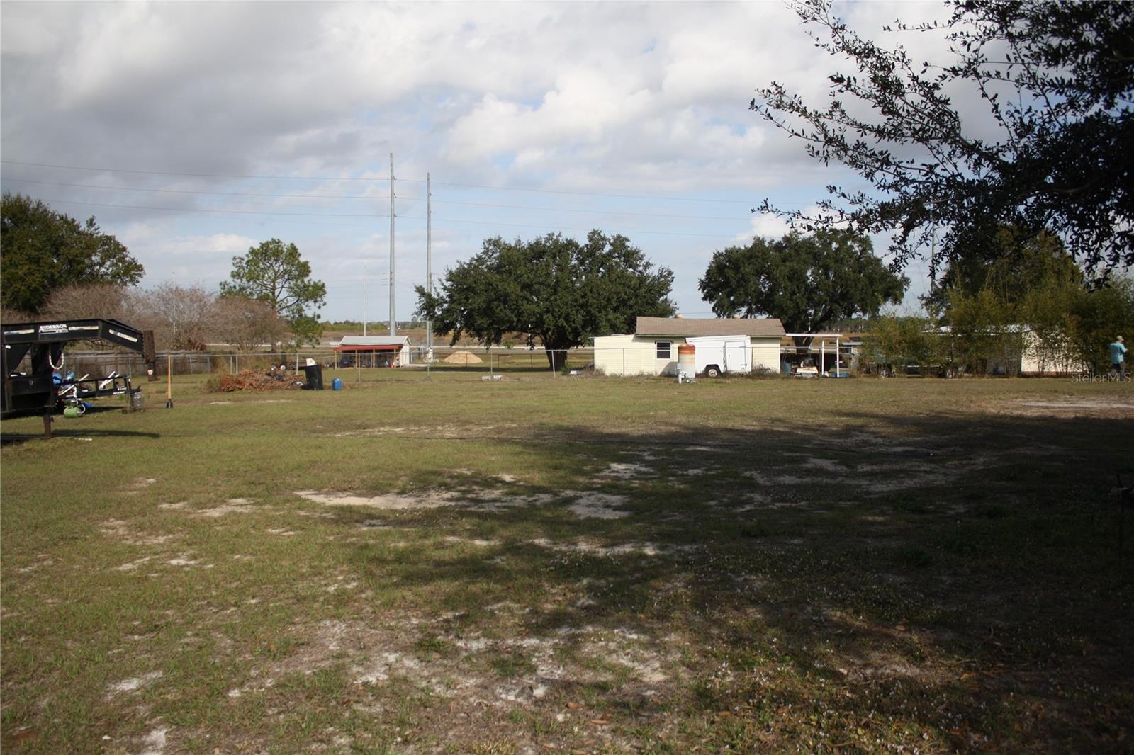 COUNTRY ACRES - Residential