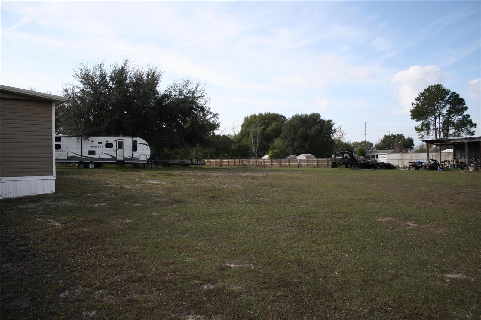 COUNTRY ACRES - Residential