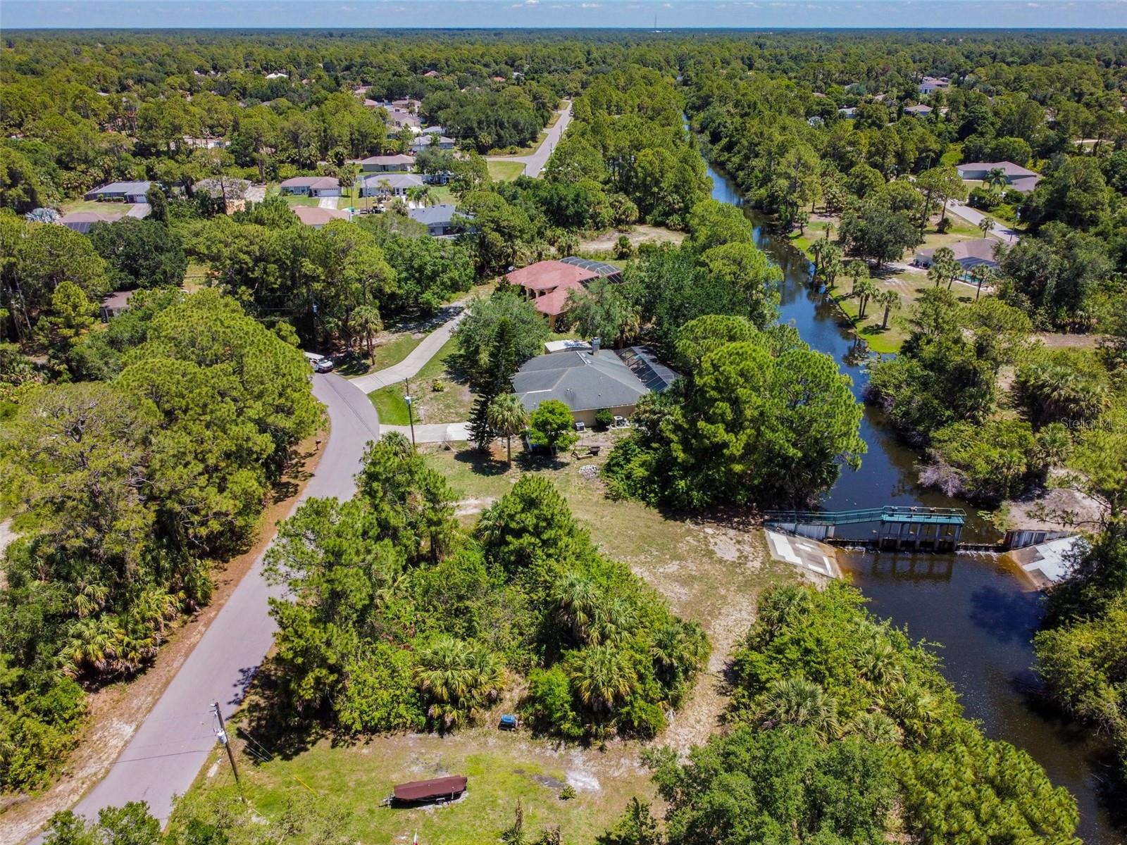 PORT CHARLOTTE SUB 05 - Land
