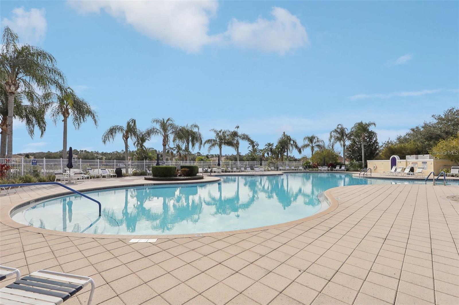 VILLAGEWALK/LK NONA UN 03B - Residential Lease