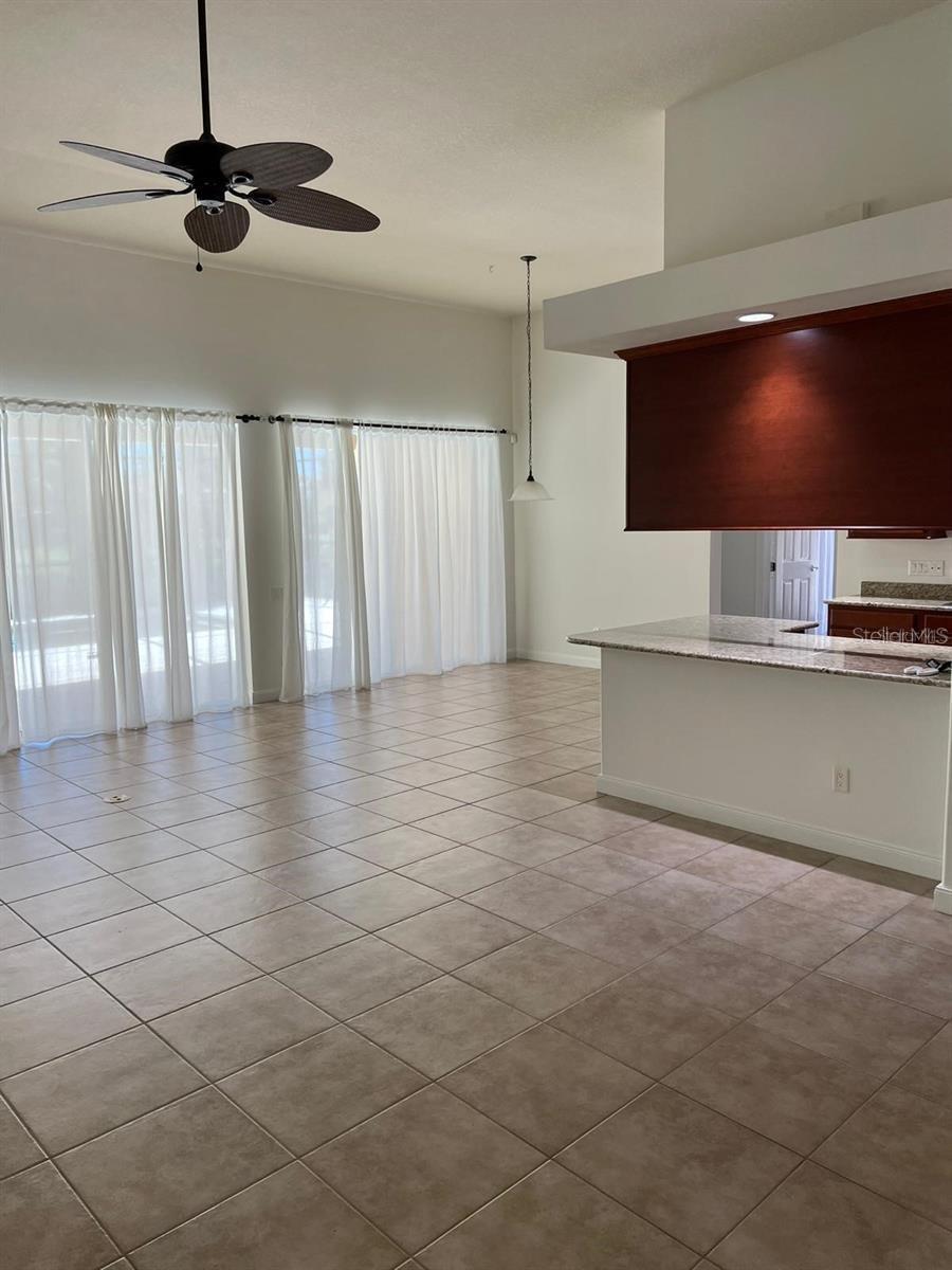 VILLAGEWALK/LK NONA UN 03B - Residential Lease