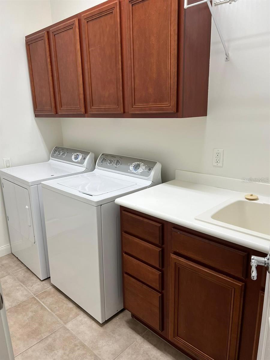 VILLAGEWALK/LK NONA UN 03B - Residential Lease