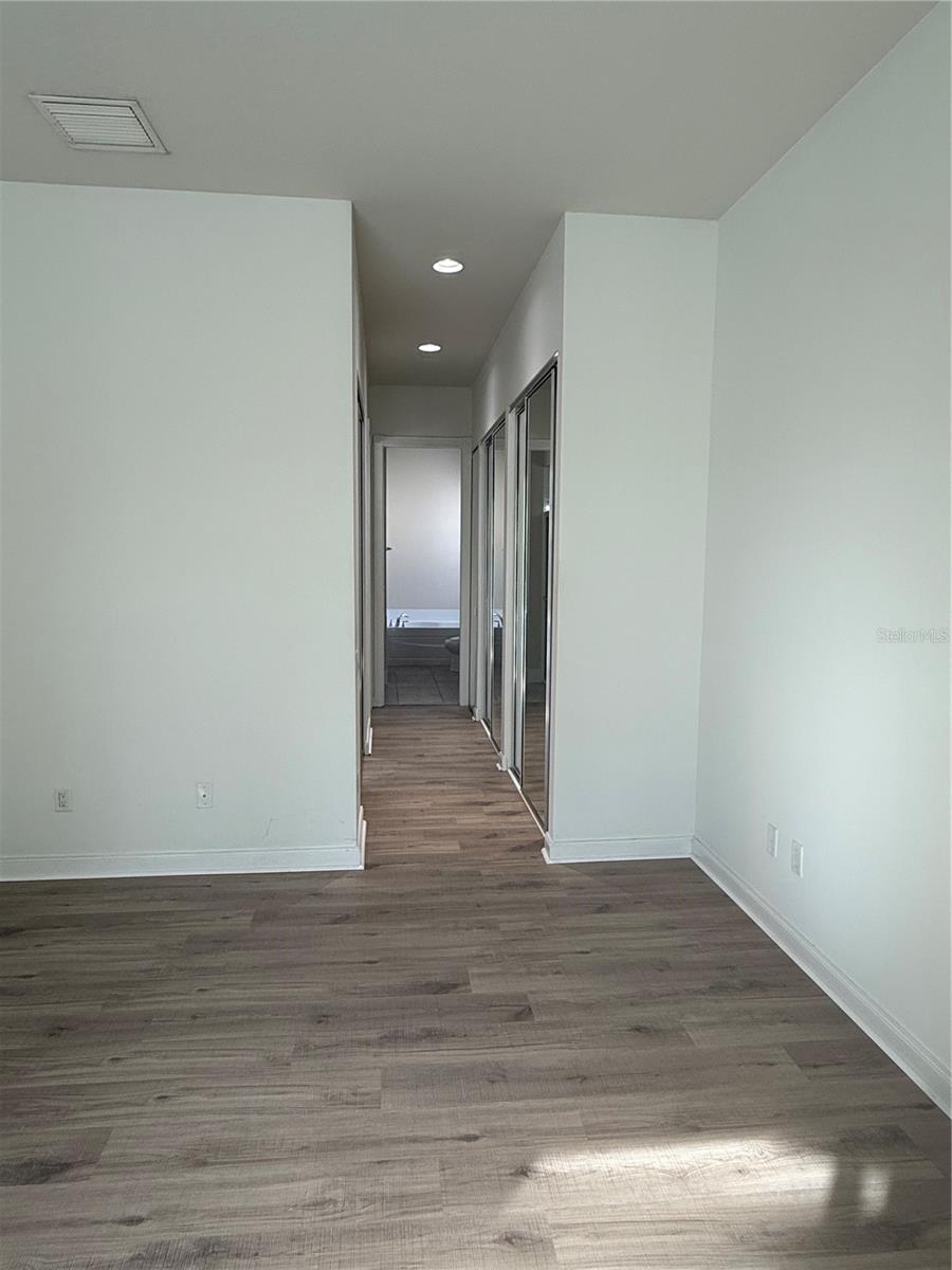 VILLAGEWALK/LK NONA UN 03B - Residential Lease