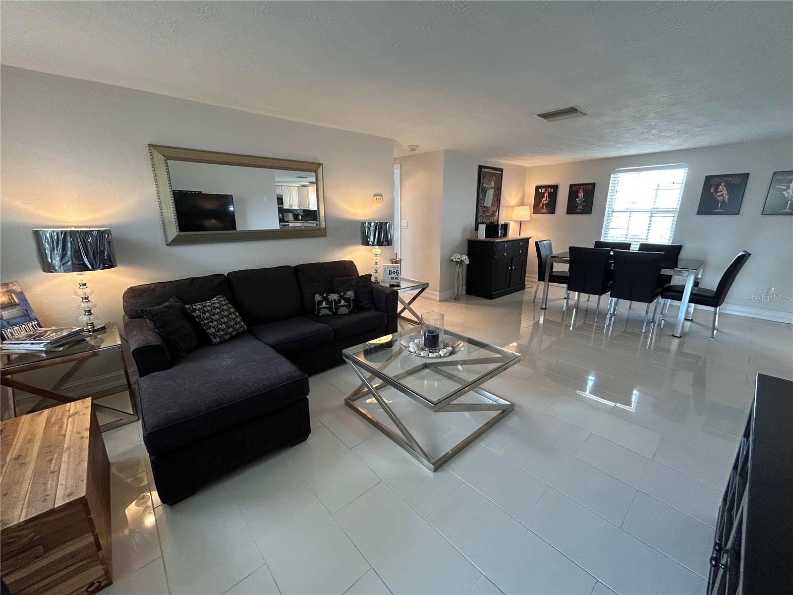 TAHITIAN HOMES - Residential