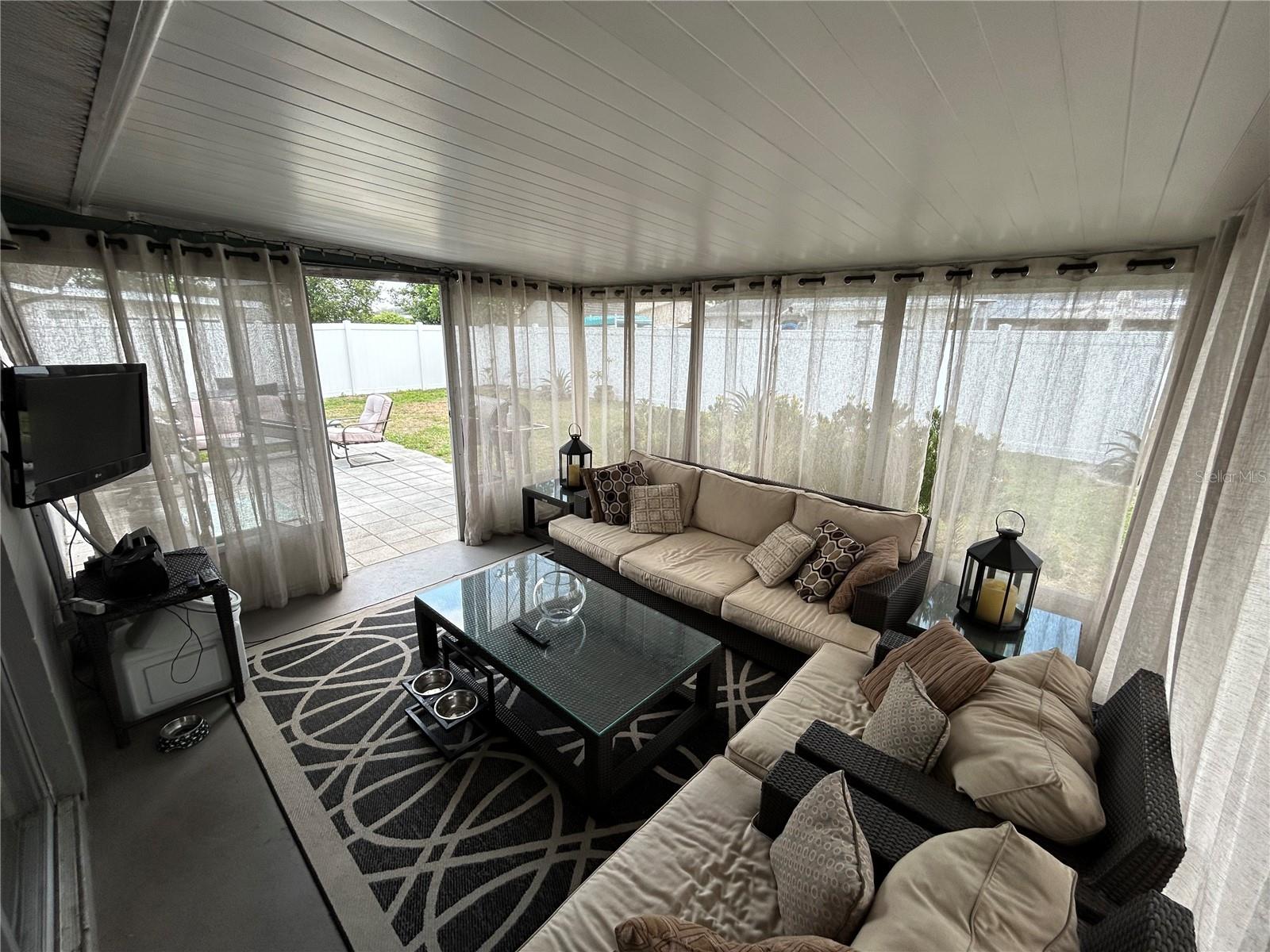 TAHITIAN HOMES - Residential