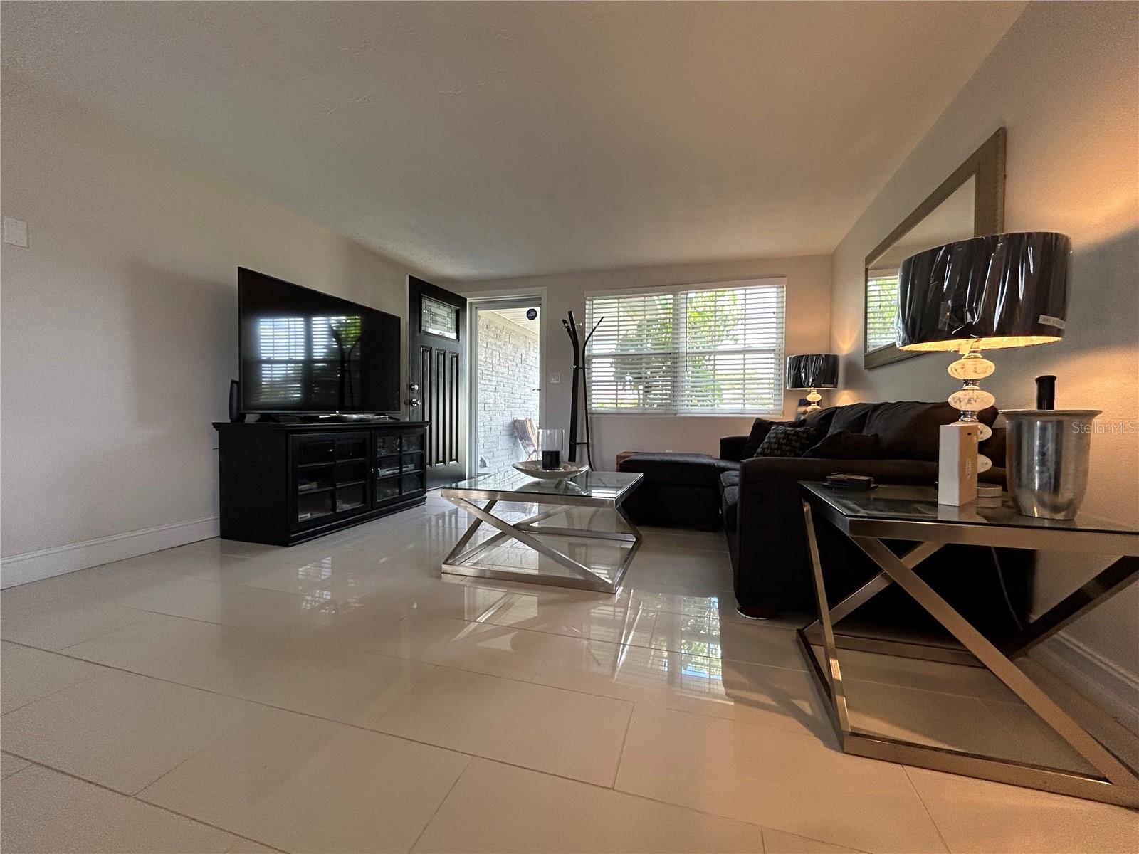 TAHITIAN HOMES - Residential