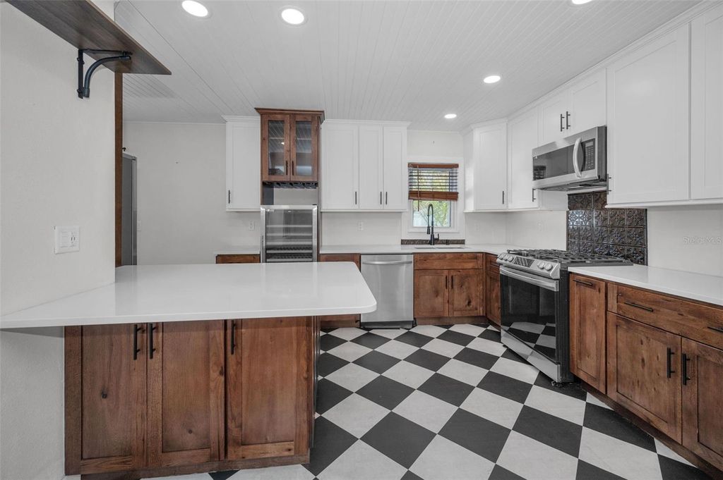 Photo of 1529 Paloma Lane, Dunedin, FL 34698 (MLS # TB8460243)