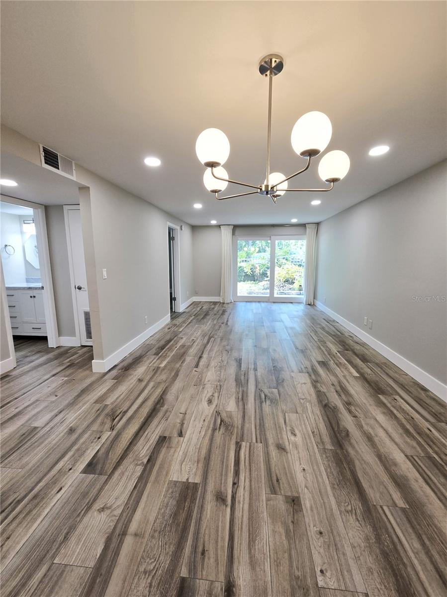 3325 BAYSHORE BOULEVARD C14