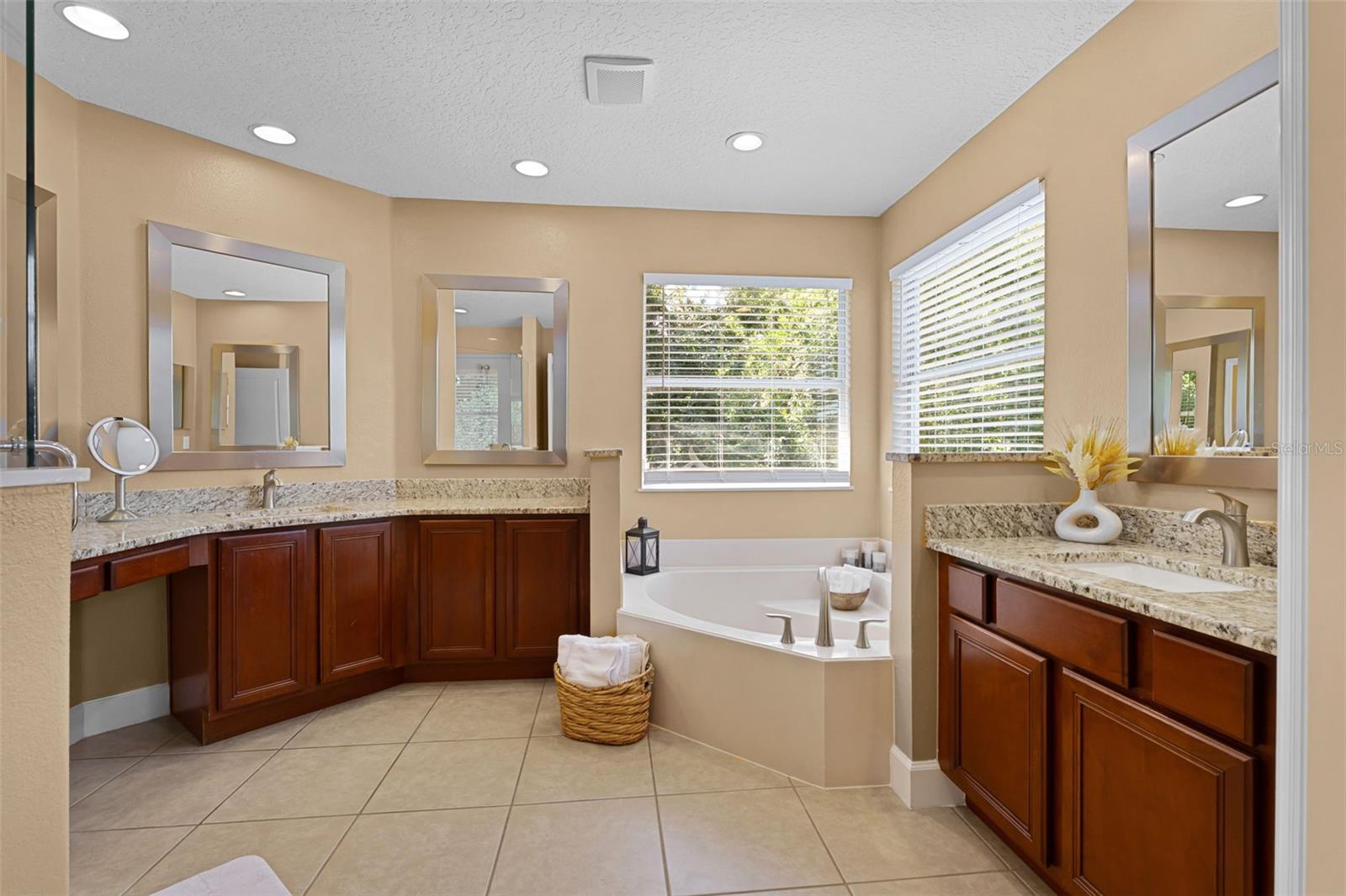 OSPREY LAKES - Residential