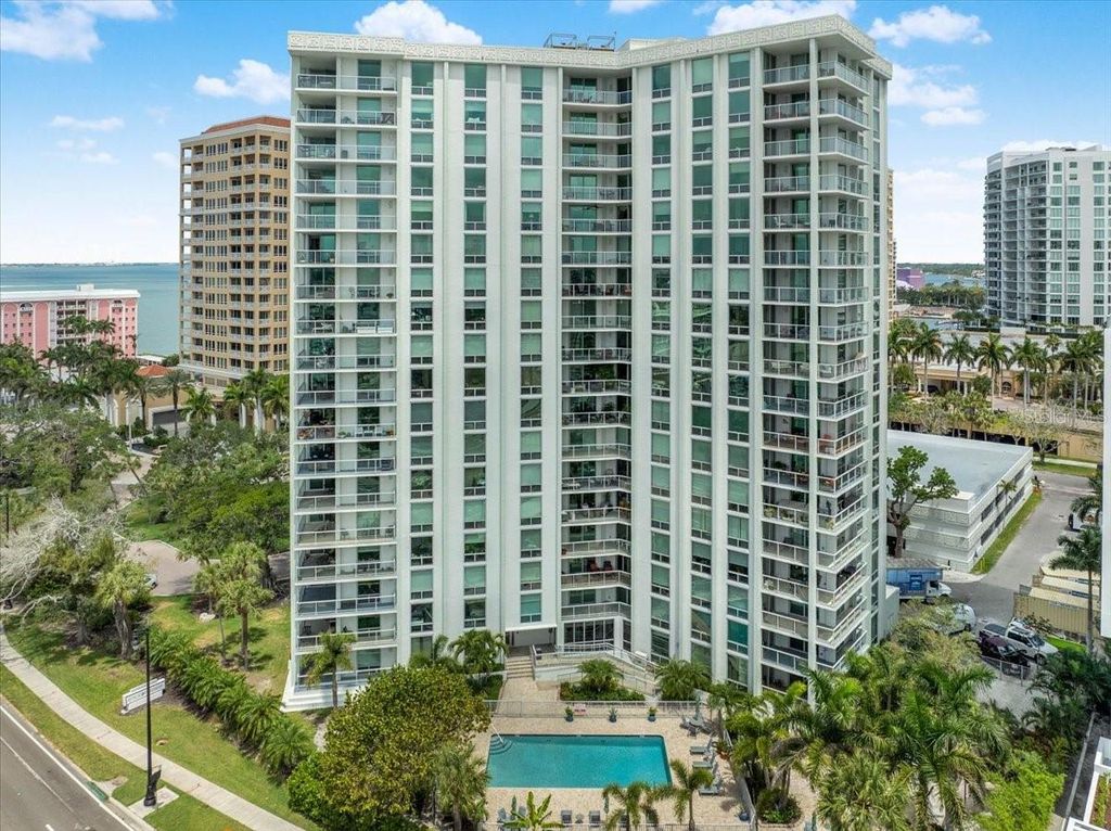 Photo of 1111 N Gulfstream Avenue #7C, Sarasota, FL 34236 (MLS # A4692338)
