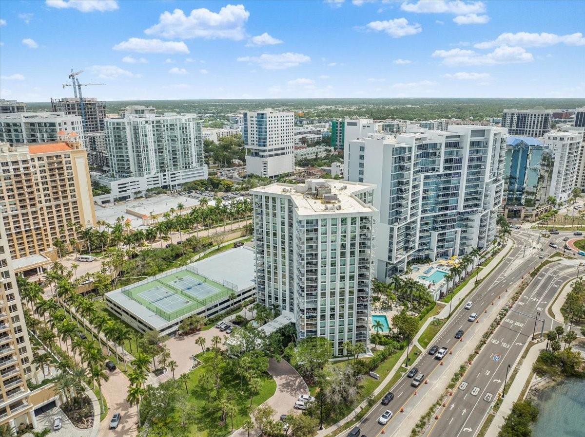 ONE WATERGATE - Residential