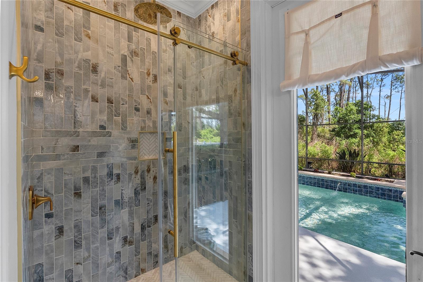 KEENES POINTE - Residential