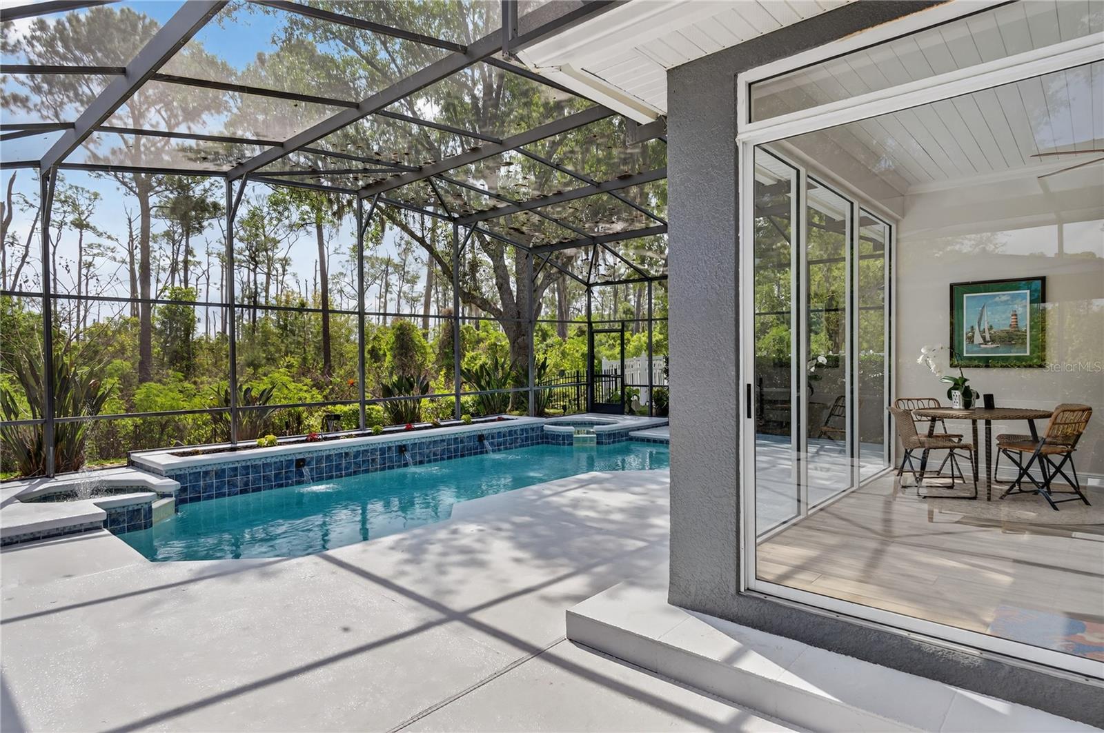 KEENES POINTE - Residential