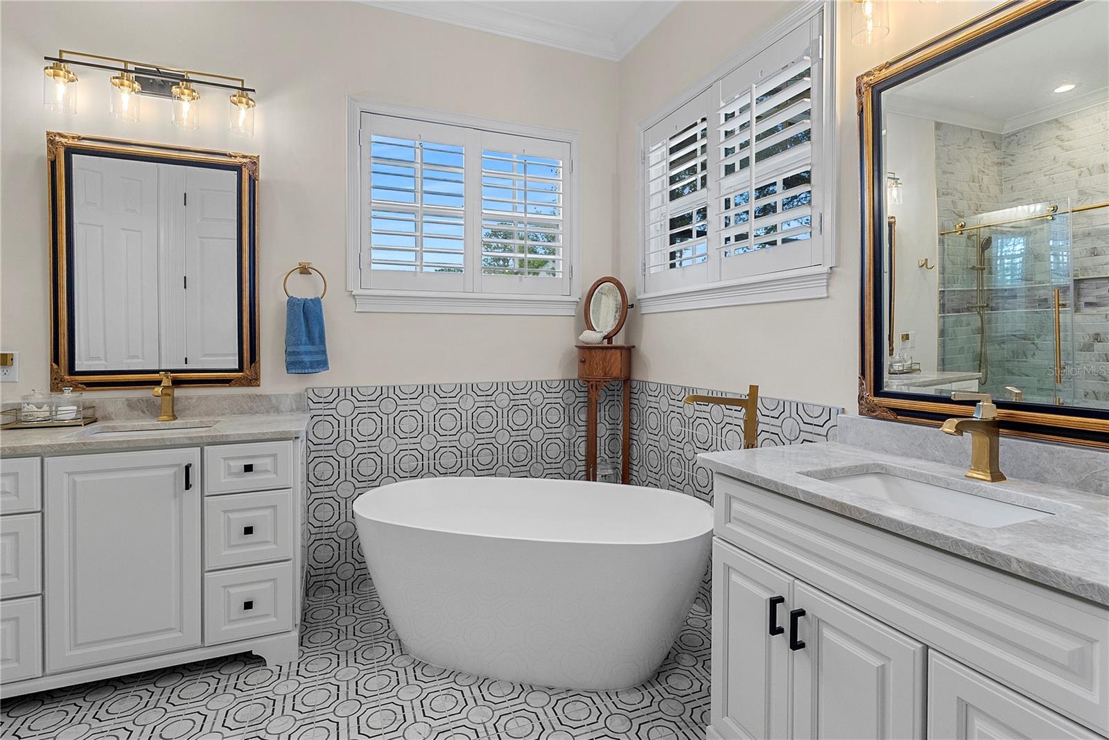 KEENES POINTE - Residential