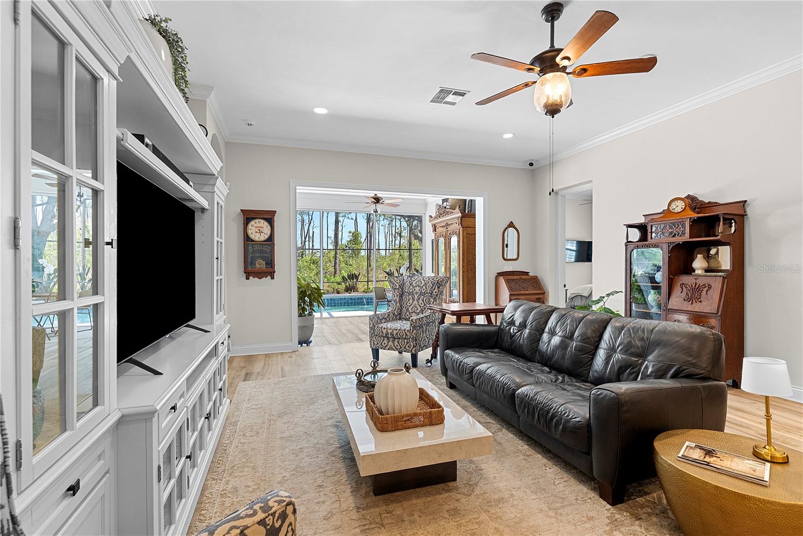 KEENES POINTE - Residential