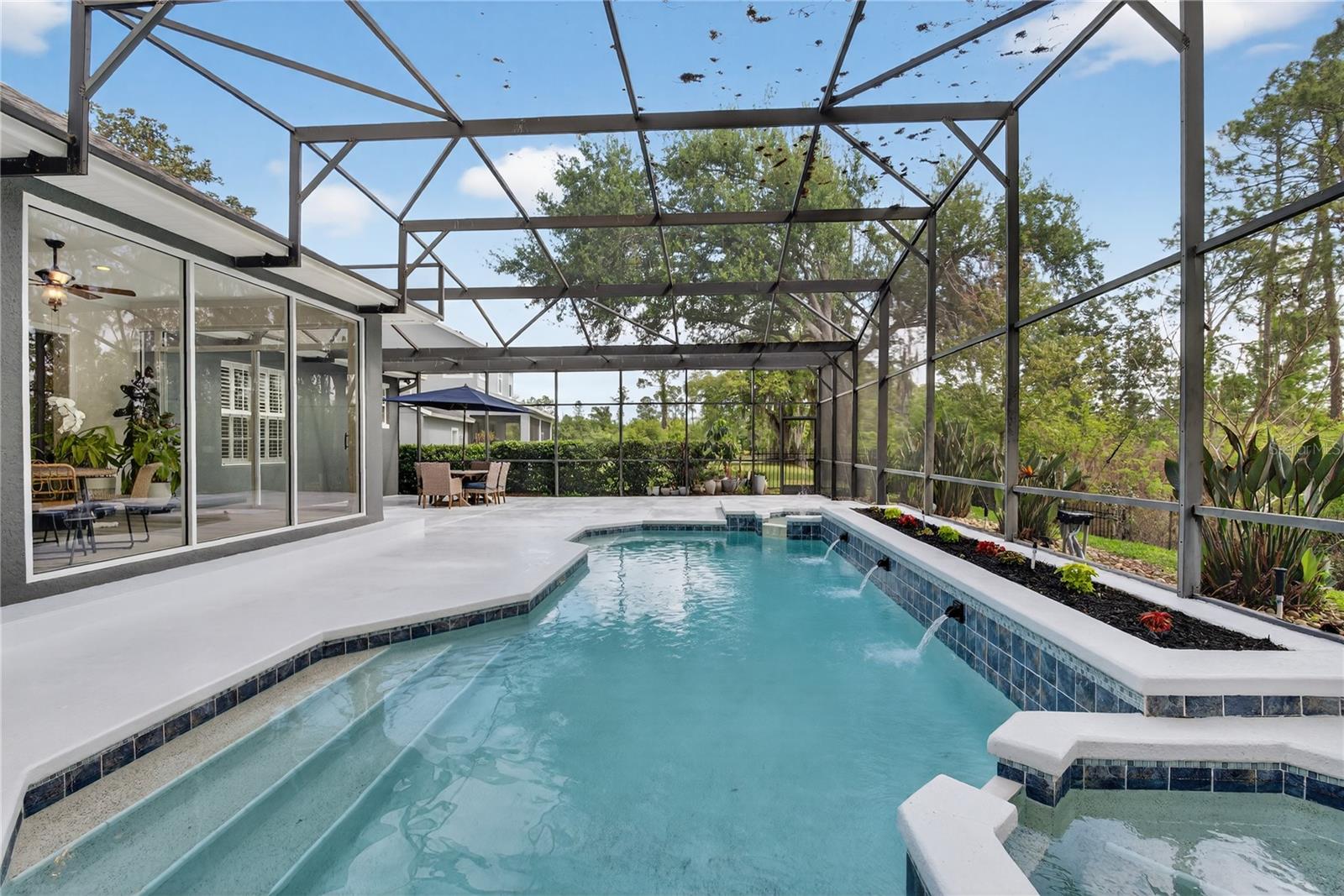 KEENES POINTE - Residential