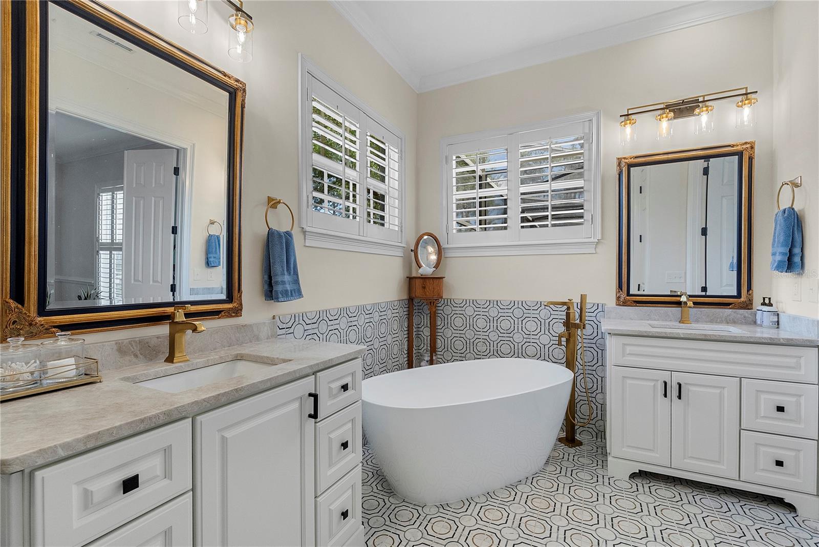 KEENES POINTE - Residential