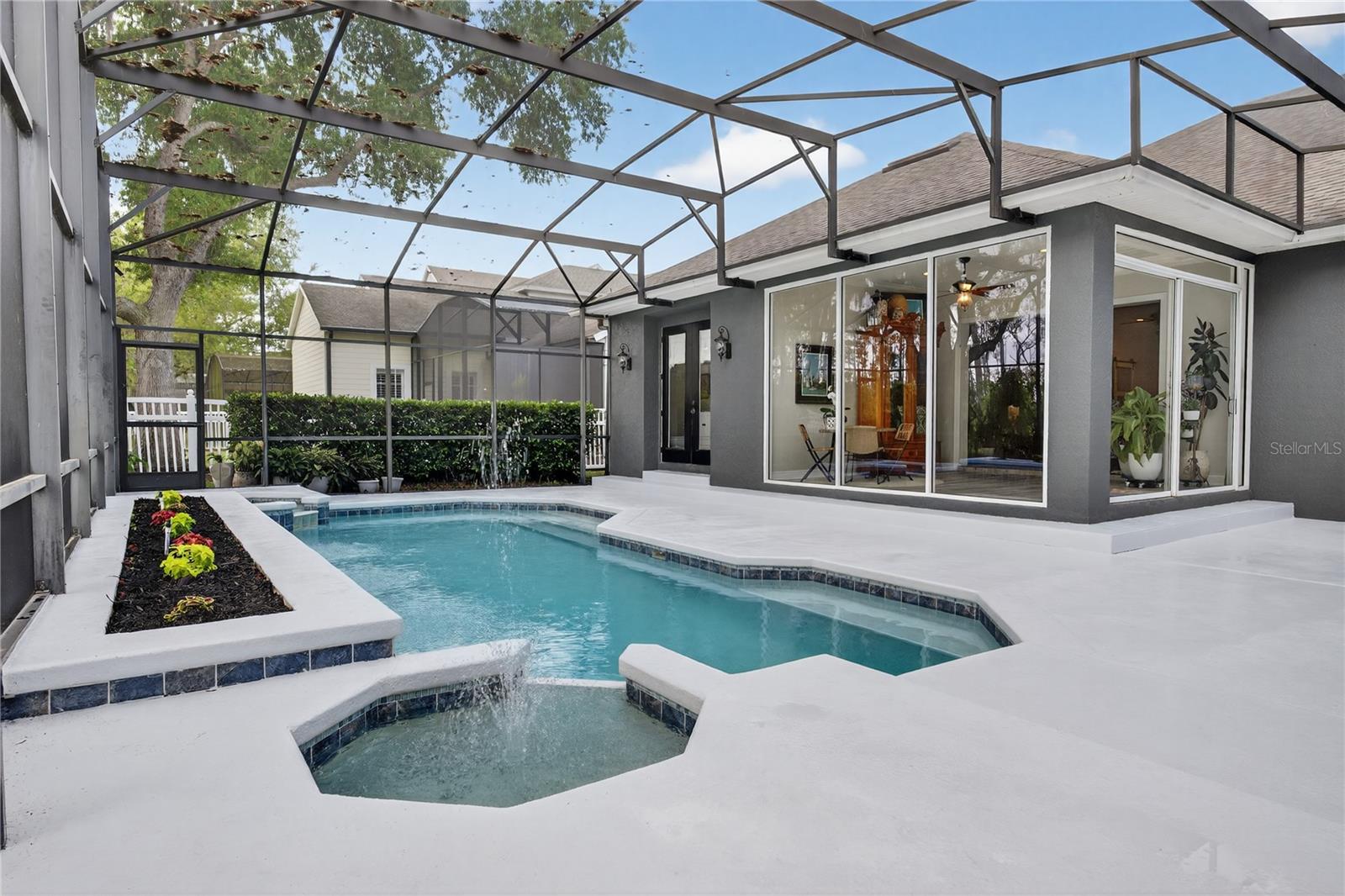 KEENES POINTE - Residential