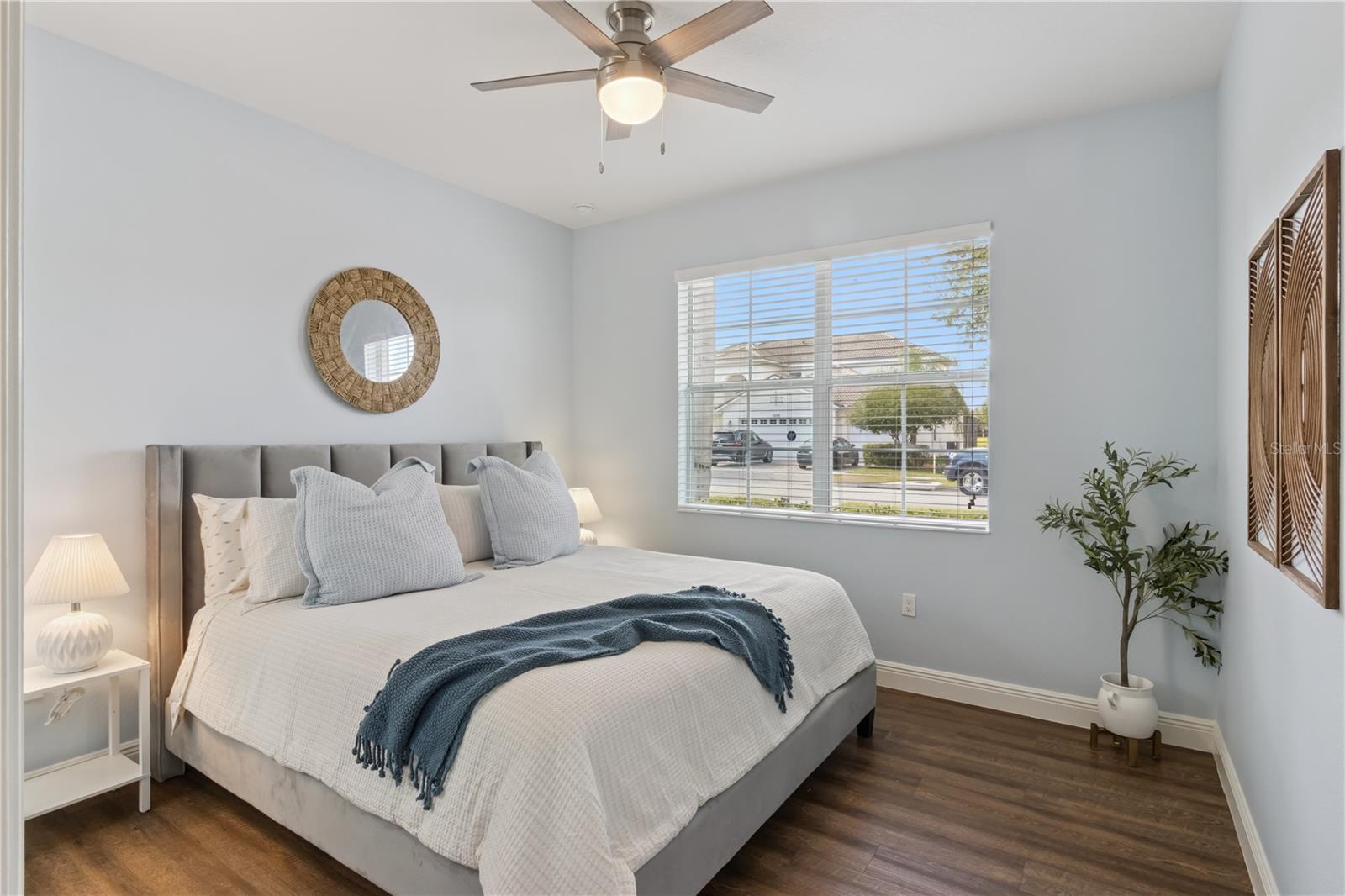 BELLALAGO PH 4P - Residential