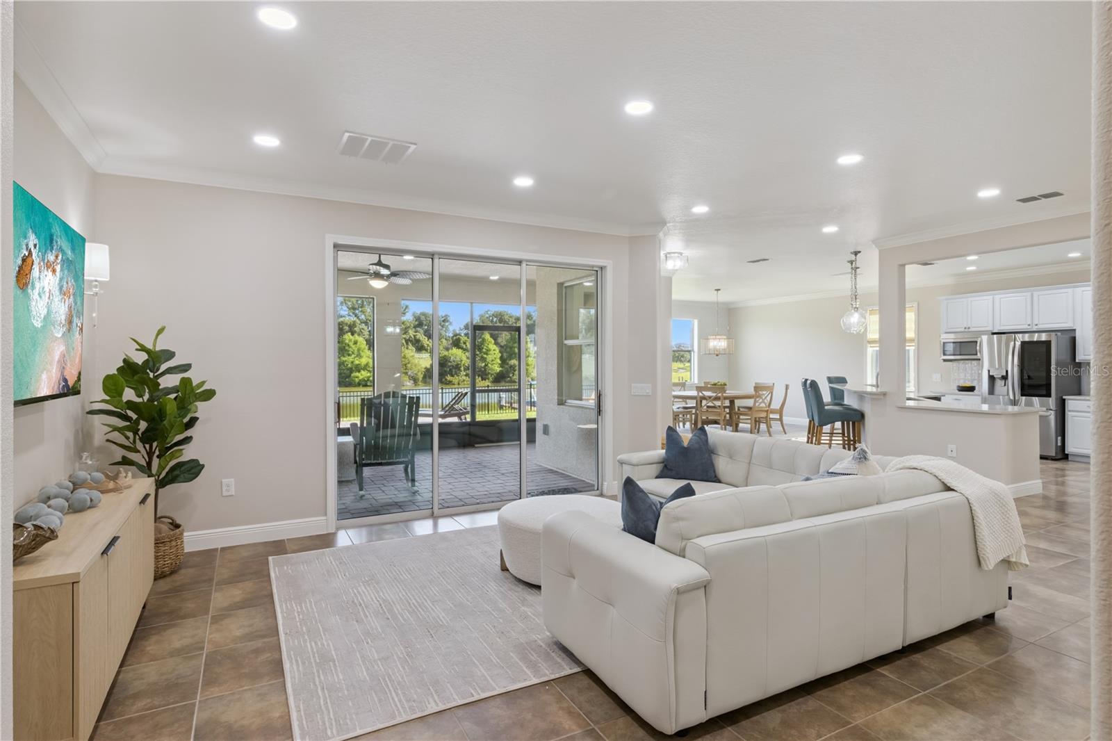 BELLALAGO PH 4P - Residential