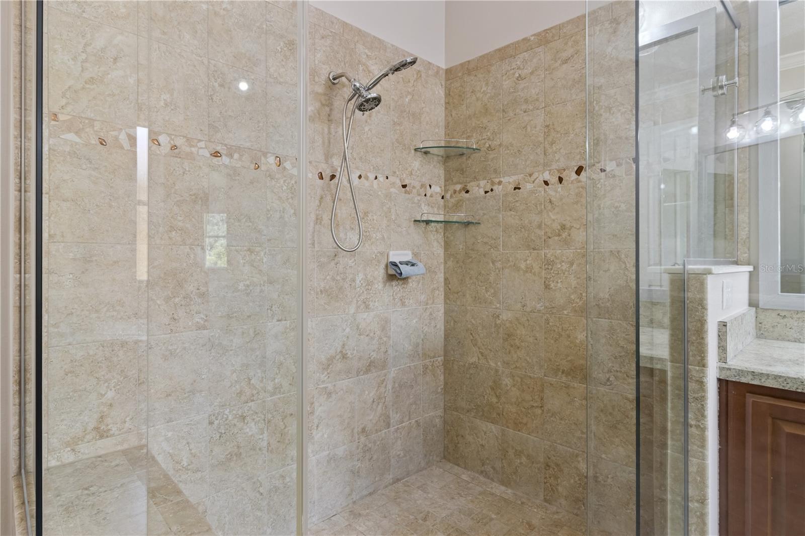 BELLALAGO PH 4P - Residential