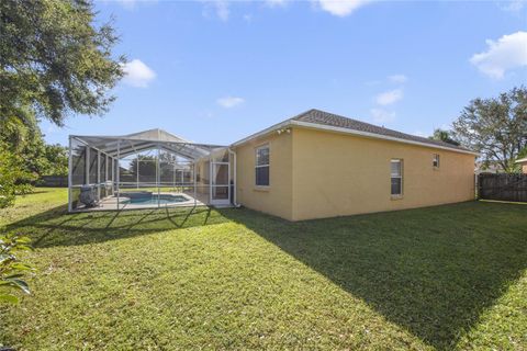 A home in WINTER HAVEN