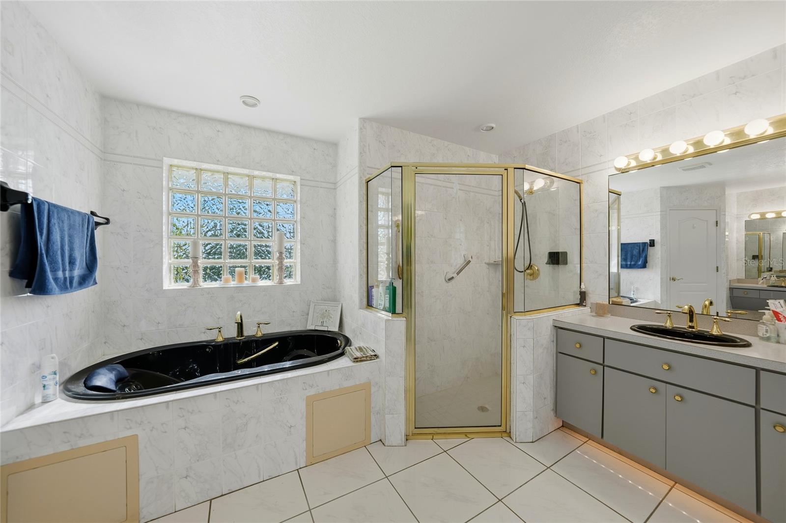 PUNTA GORDA ISLES SEC 15 - Residential