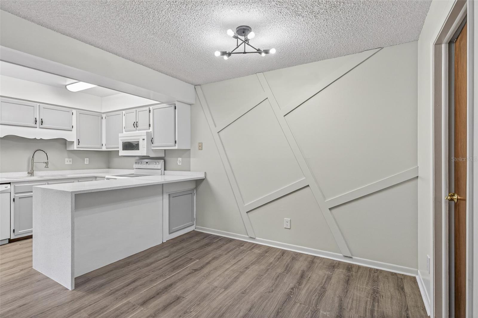 TENNIS VILLAGE SEC 04 - Residential