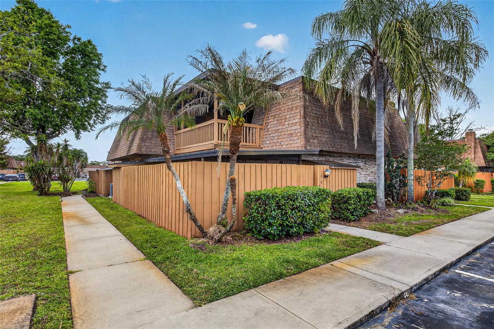 TENNIS VILLAGE SEC 04 - Residential