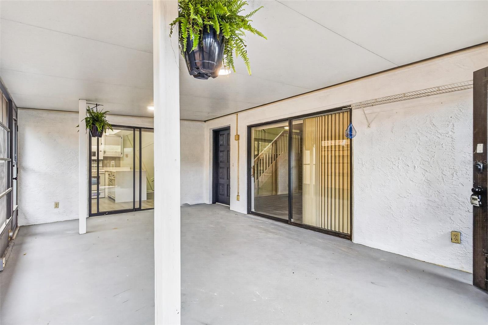 TENNIS VILLAGE SEC 04 - Residential