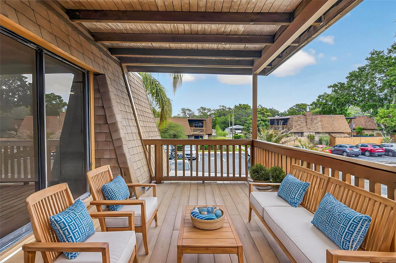 TENNIS VILLAGE SEC 04 - Residential