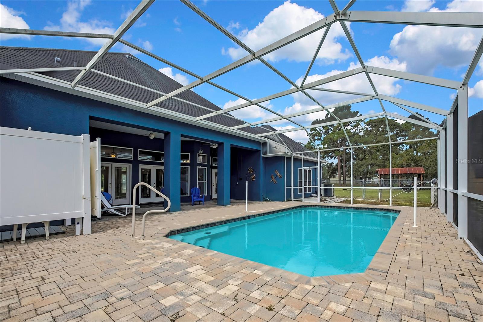 THE HIGHLANDS - Residential
