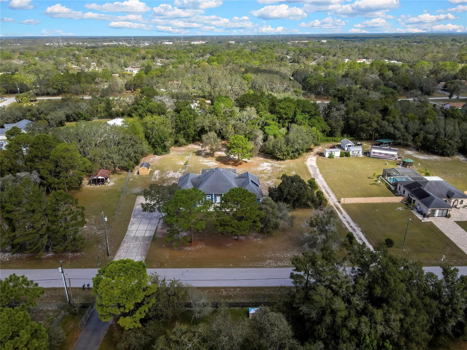 THE HIGHLANDS - Residential