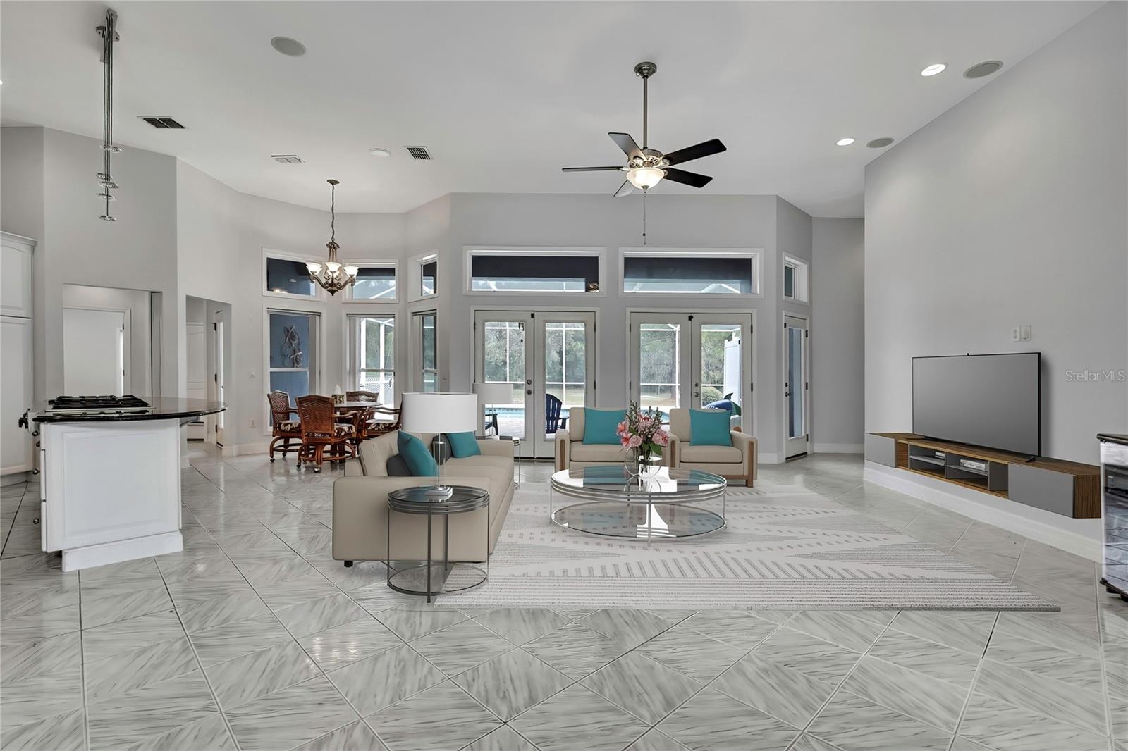THE HIGHLANDS - Residential