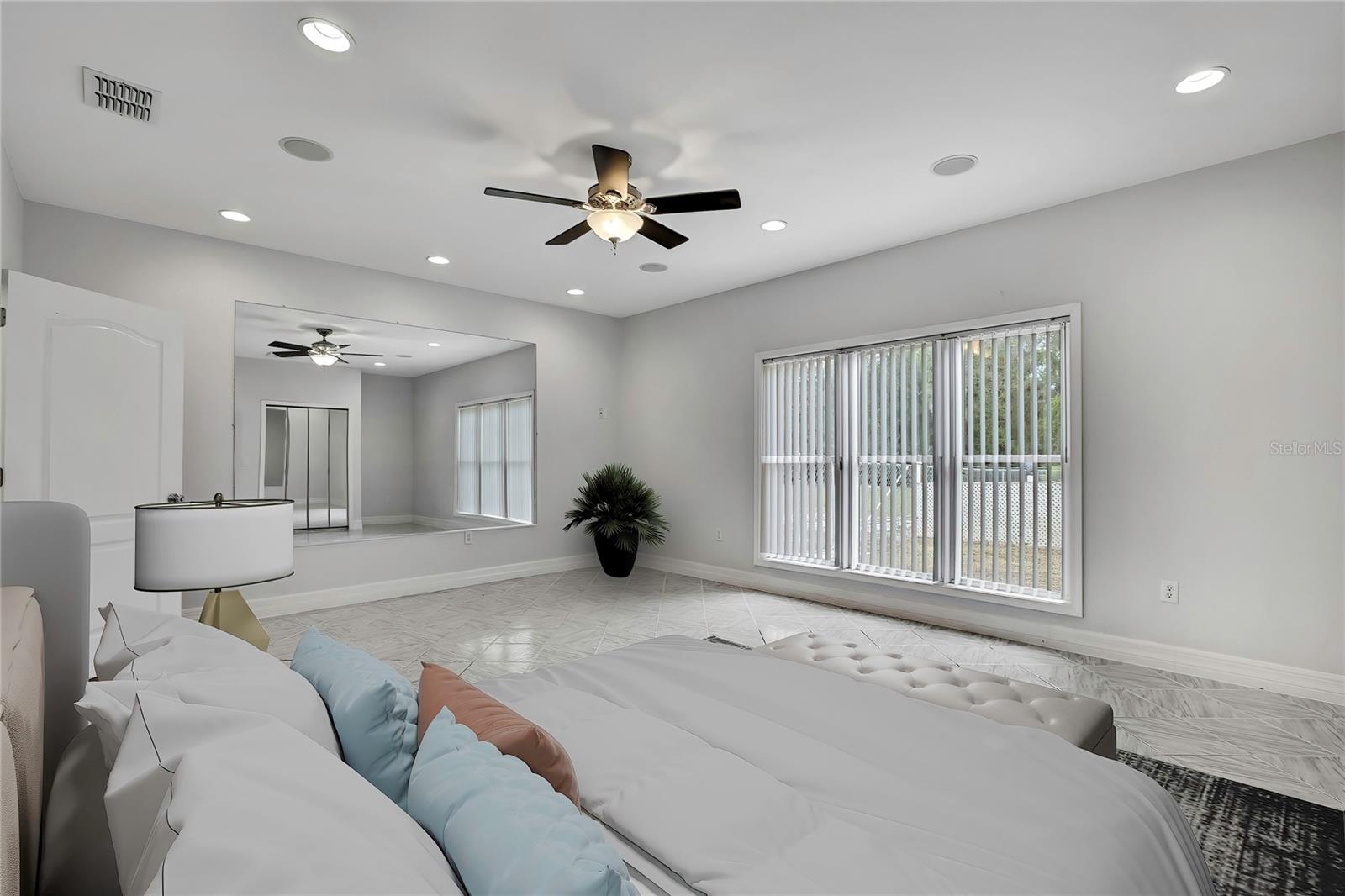 THE HIGHLANDS - Residential