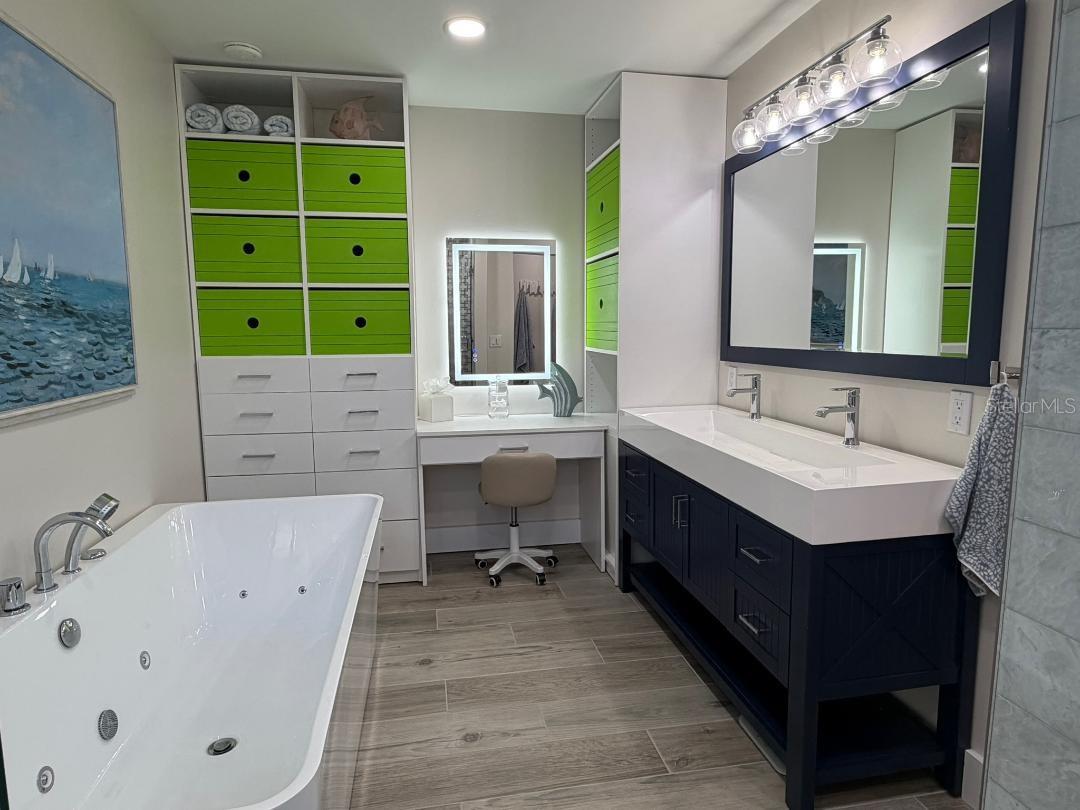 COUNTRY CLUB COVE SEC 14 - Residential