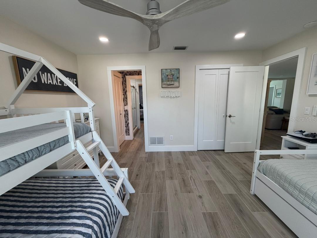 COUNTRY CLUB COVE SEC 14 - Residential