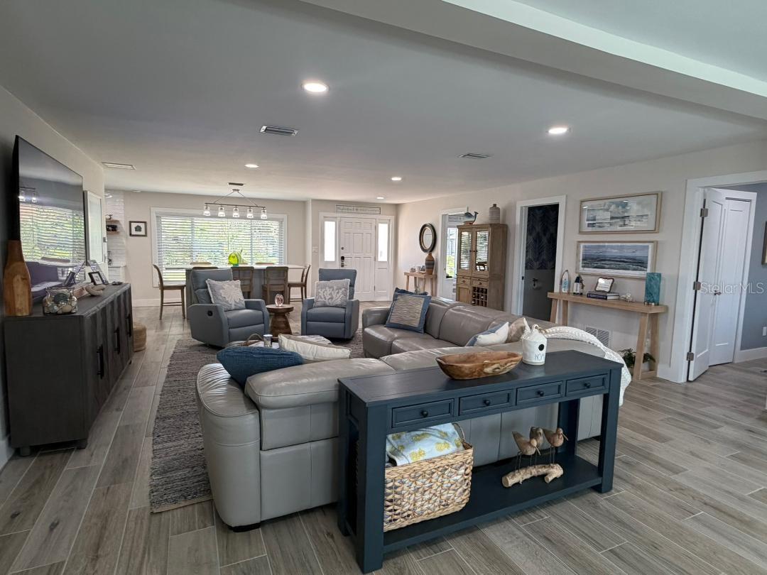 COUNTRY CLUB COVE SEC 14 - Residential