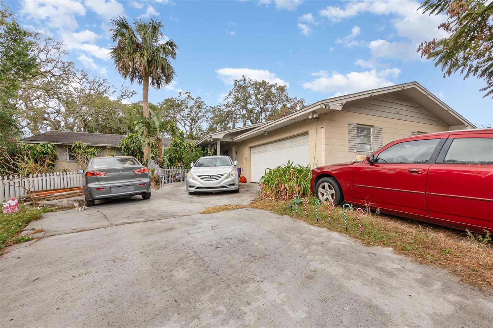 Big Space. Big Potential. Poolside Living on Nearly Half an Acre!
Welcome to 2900 Woodbridge Lane—a rare Orlando find where size, flexibility, and location come together. This 5-bed, 2-bath pool home sits on a sprawling 0.38-acre lot, giving you the room you’ve been craving both inside and out.
Step inside and you’ll find 2,324 sq. ft. of living space, including a private suite with its own entrance and bath—perfect for guests, in-laws, or rental income. The layout is as versatile as your lifestyle, ready to adapt to work-from-home, multigenerational living, or your next big idea.
The backyard is your private Florida retreat: a screen-enclosed pool with a brand-new pump, plenty of deck space for entertaining, and endless yard for gardening, play, or future expansion. Recent updates like newer windows and a full re-plumb mean you can focus on the fun stuff—designing it your way.
Tucked into a quiet neighborhood yet just minutes to schools, shopping, parks, and downtown Orlando, this home offers the perfect balance of convenience and breathing room.
? Why You’ll Love It:
• 5 bedrooms, 2 baths, and over 2,300 sq. ft.
• Screened pool with new pump
• Private suite with separate entrance
• Huge 0.38-acre lot
• 2-car garage + tons of parking
• Move-in ready bones with space to update to your style
Bring your vision. Bring your creativity. This is the kind of property that doesn’t come around often—let’s make it yours.