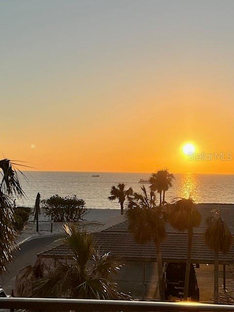 7600 BAYSHORE DRIVE 204