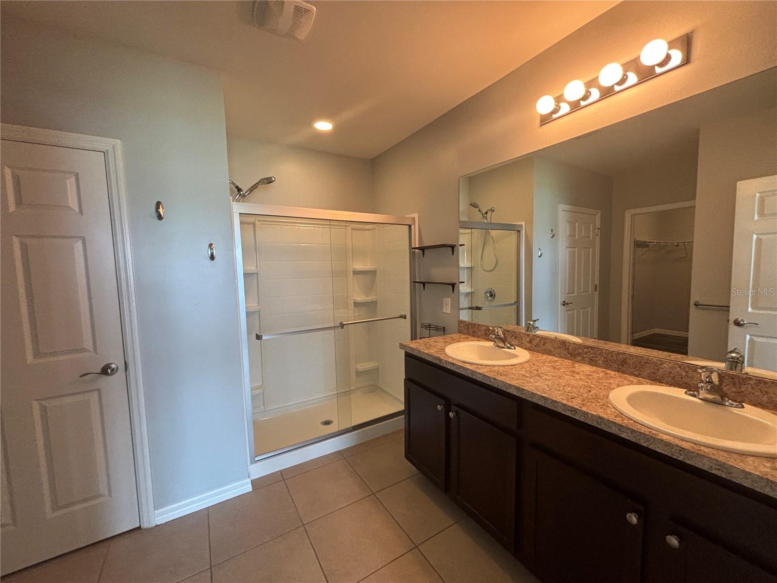 ENTRADA - Residential Lease